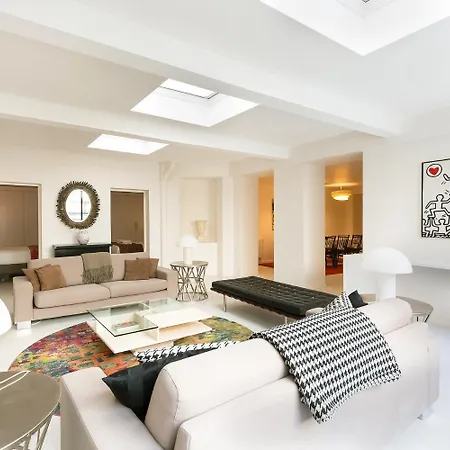 Modern 3 Bedrooms 3 Baths Full Center Of *