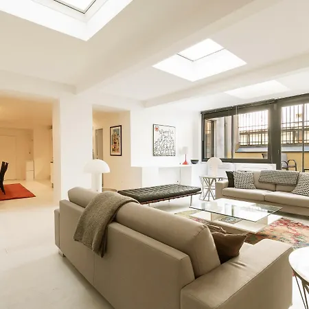 Apartment Modern 3 Bedrooms 3 Baths Full Center Of