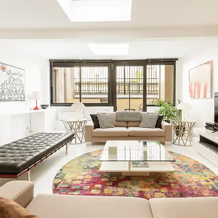 Modern 3 Bedrooms 3 Baths Full Center Of Paris