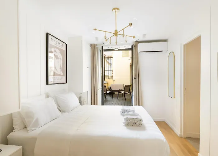 Modern 3 Bedrooms 3 Baths Full Center Of Appartement *