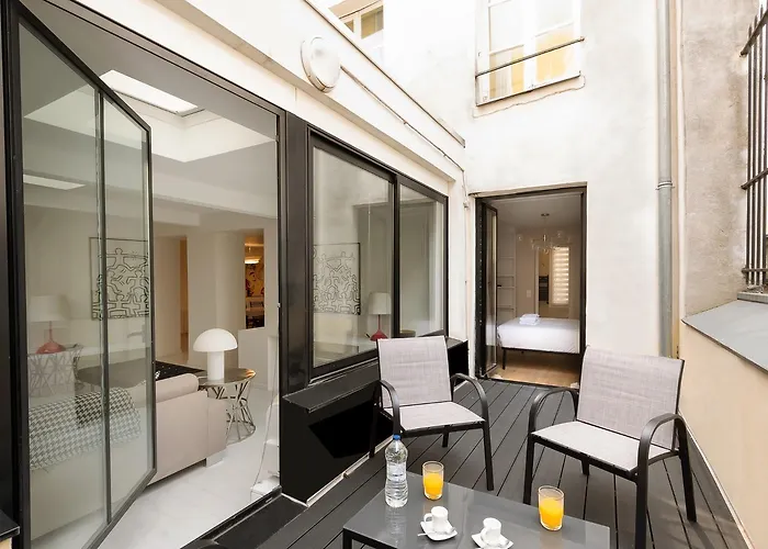 Modern 3 Bedrooms 3 Baths Full Center Of Paris