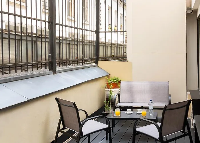 Modern 3 Bedrooms 3 Baths Full Center Of Appartement *